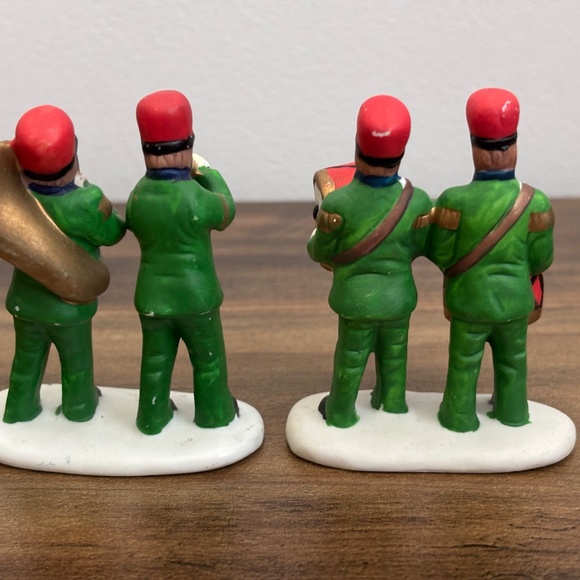 DEPARTMENT 56 VILLAGE MARCHING BAND 2 Set Snow Village No. 54127 Owell Christmas - Picture 6 of 9